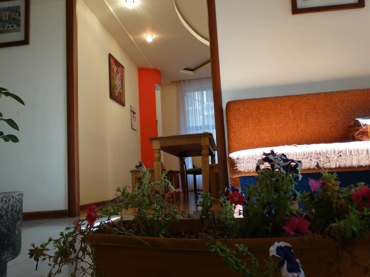 Destiny 1 Hostel Yerevan Exterior foto