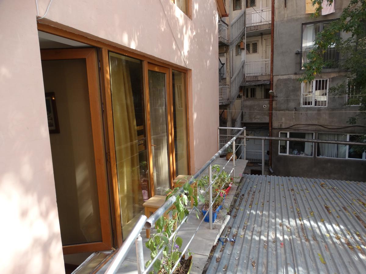 Destiny 1 Hostel Yerevan Exterior foto