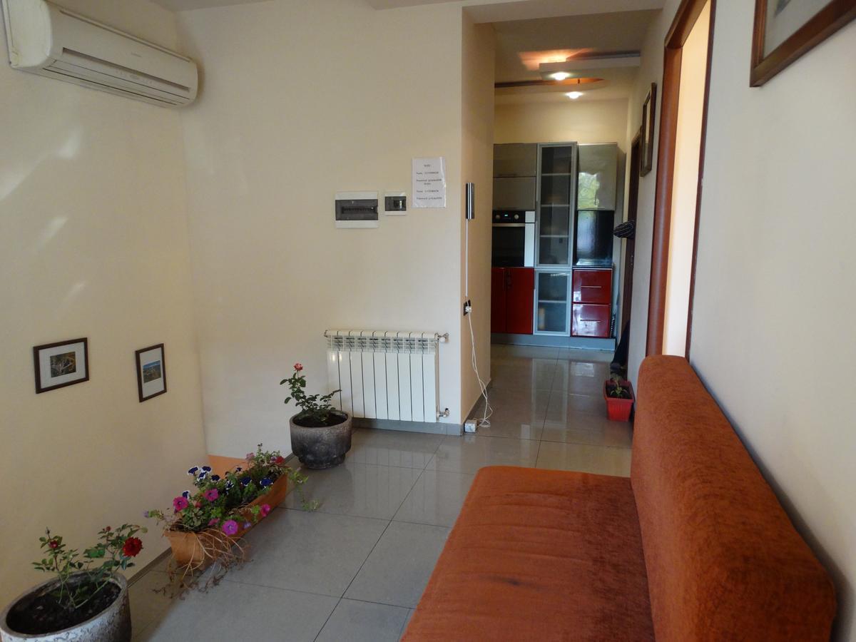Destiny 1 Hostel Yerevan Exterior foto