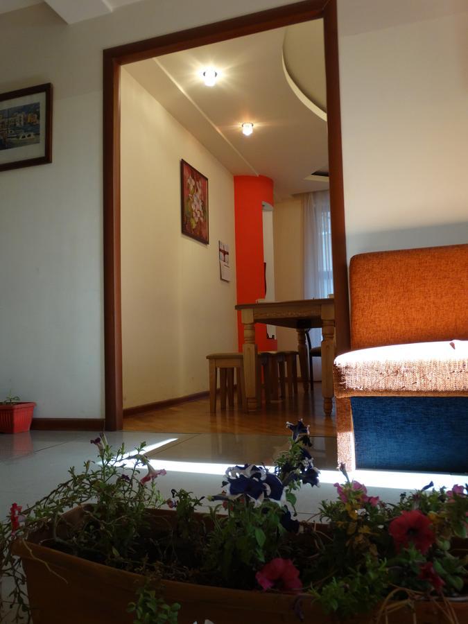 Destiny 1 Hostel Yerevan Exterior foto