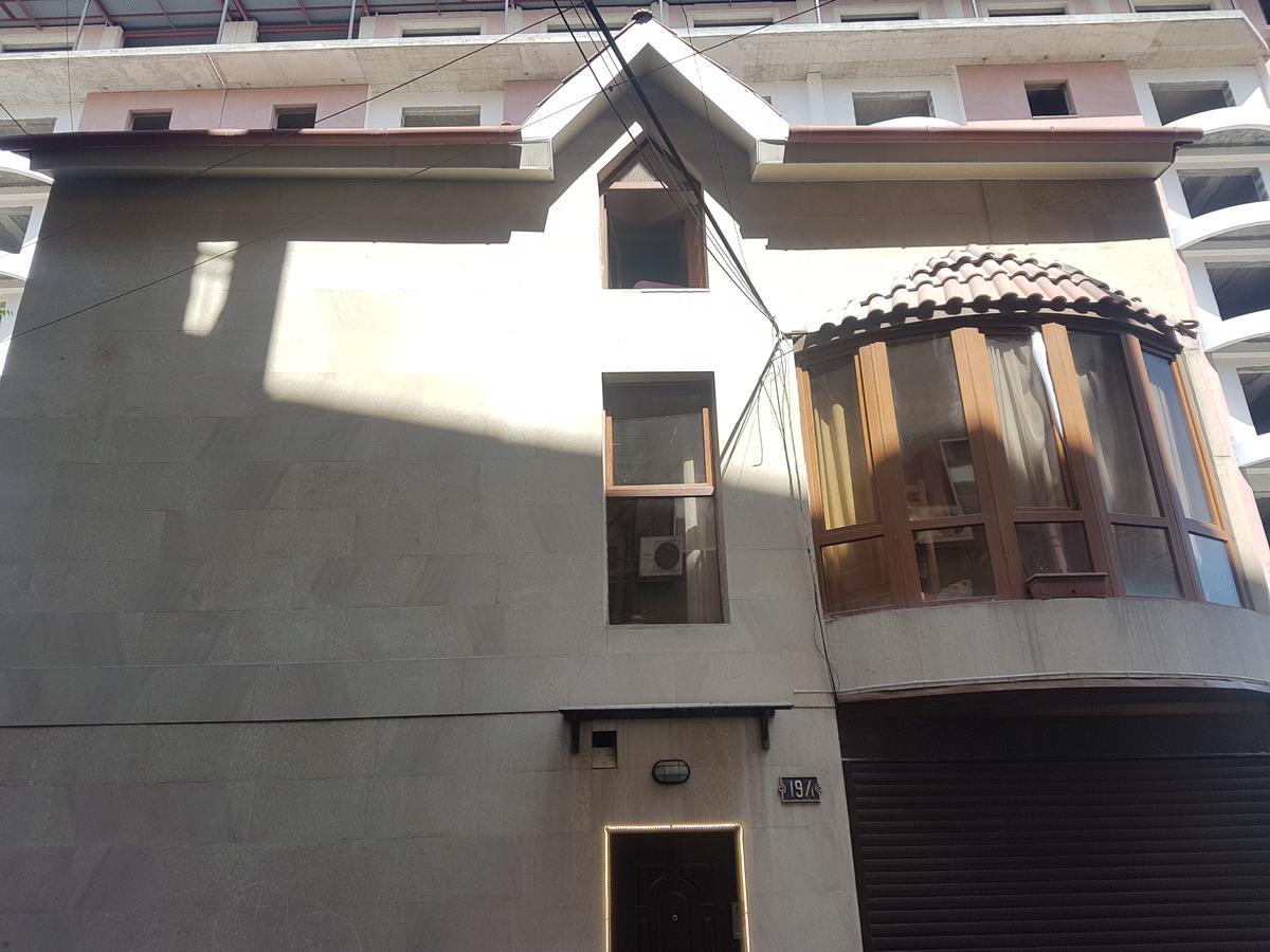 Destiny 1 Hostel Yerevan Exterior foto